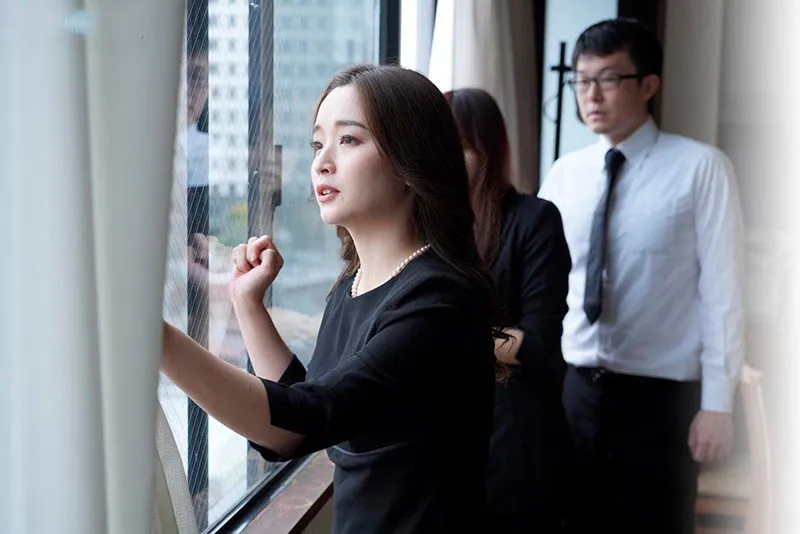 Gã chồng mất 3 năm, má kế trẻ tìm đến con ông xã giải tỏa thiếu thốn